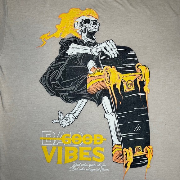 GSTR Kids Graphic T Shirt Skeleton Skateboard Bad Vibes Tee Size 14 16 - Picture 4 of 6